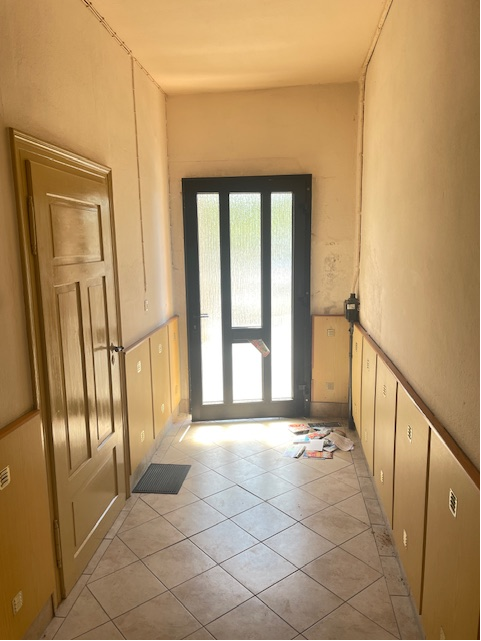 Kleines MFH mit Potenzial für ein Mehrgenerationenhaus es sind drei Wohnungen möglich, Mittelsachsen Kreis – Bild 2