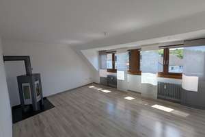 Großzügige Maisonette-Wohnung mit Terrasse, Sauna, Kamin & zwei Stellplätzen in Essen-Frohnhausen – Die vollständige Adresse der Immobilie erhältst du vom Anbieter., 45147 Frohnhausen, Essen – Vorschaubild 2