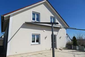 Schön - hochwertig - modern! Mit herrlicher S-W-Dachterrasse, Terrasse und Garten! – Die vollständige Adresse der Immobilie erhältst du vom Anbieter., 86676 Ehekirchen – Vorschaubild 3