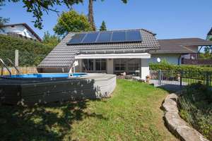 Luxuriöses Familienhaus mit herrlichem Fernblick in ruhiger Wohnlage! – Die vollständige Adresse der Immobilie erhältst du vom Anbieter., 96476 Bad Rodach – Vorschaubild 9