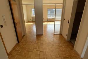 Helle 3-Zimmer Wohnung mit Balkon in Düsseldorf-Benrath