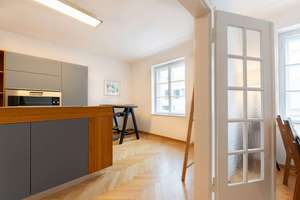Charakter. Tiefe. Geschichte. – 3-Zimmer-Schwabinger Altbauwohnung – Die vollständige Adresse der Immobilie erhältst du vom Anbieter., 80804 Am Luitpoldpark, München – Vorschaubild 5