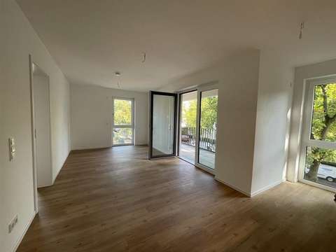 3 MONATE buy KALTMIETFREI! 3-Raum-Wohnung mit Loggia und Tageslichtbad