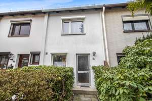 Einziehen ohne Wartezeit: Reihenhaus mit Garten, Sauna und optionaler Garage in Bremen-Burg-Lesum