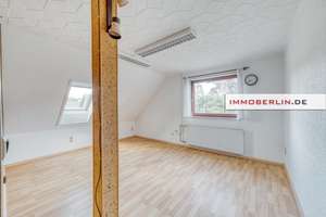IMMOBERLIN.DE - Großzügiges Einfamilienhaus mit Südwestterrasse zum Gartenparadies – Die vollständige Adresse der Immobilie erhältst du vom Anbieter., 13589 Falkenhagener Feld, Berlin – Vorschaubild 4