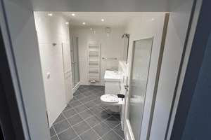 Moderne 2,5-Zimmer-Wohnung | EBK | Balkon | HWR | Zentrale Lage – Adelheidstraße 66, 65185 Mitte, Wiesbaden – Vorschaubild 11
