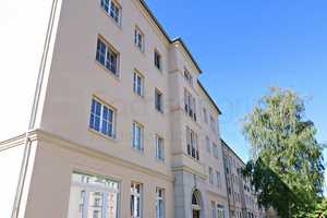 **** HAFENNÄHE und SÜDBALKON**** Wunderschöne 2-Raum-Wohnung ! Eigennutzung oder Kapitalanlage! – Dr.-Hermann-Duncker-Straße 29, 4179 Leipzig – Vorschaubild 2