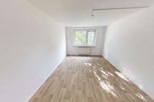 Geräumige 2-Raum-Wohnung mit Dusche nahe Theaterplatz – Straße der Nationen 50, 9111 Zentrum, Chemnitz – Vorschaubild 4