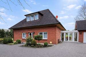 Reserviert! Einfamilienhaus in ruhiger Lage von Petersdorf (Bösel) zu verkaufen – Die vollständige Adresse der Immobilie erhältst du vom Anbieter., 26219 Bösel – Vorschaubild 1