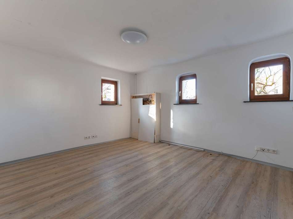 Büro/Gästezimmer EG