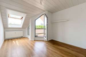 Traumhafter Weitblick inklusive: Sonnige 3-Zi.-Dachgeschosswohnung mit Einzelgarage – 70567 Möhringen-Ost, Stuttgart – Vorschaubild 14