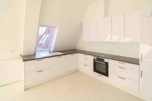 Wohnen über den Dächern: 3-Zimmer-Wohnung mit privater Aufdachterrasse in Lankwitz – Derfflingerstraße 45, 12249 Lankwitz, Berlin – Vorschaubild 4
