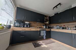 Toller Ausblick, ruhige Lage, Sonnenbalkon, Garage + Stellplatz – Die vollständige Adresse der Immobilie erhältst du vom Anbieter., 89079 Wiblingen, Ulm – Vorschaubild 3