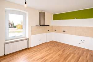 Einfamilienhaus mit Balkon und vielseitiger Ladenfläche – Wohnen, Leben & Gestalten mit Perspektive – Die vollständige Adresse der Immobilie erhältst du vom Anbieter., 39397 Kroppenstedt – Vorschaubild 6
