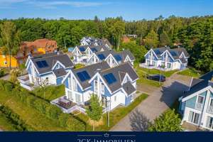 Ferienhaus an der Ostsee (78 m²): Kurzer Weg zum Strand, Boddenblick, Sauna, Whirlpool & Kamin! – Bernsteinpark 3, 18556 Breege – Vorschaubild 1