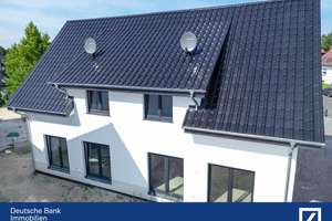 Moderne und hochwertige Doppelhaushälfte in beliebter Lage von Schloß Holte nähe Netto Markt! – Die vollständige Adresse der Immobilie erhältst du vom Anbieter., 33758 Schloß Holte-Stukenbrock – Vorschaubild 1