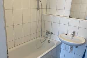 Ein Zuhause statt nur eine Wohnung – 2 Zimmer mit Balkon im ruhigen Hinterhaus – Die vollständige Adresse der Immobilie erhältst du vom Anbieter., 68169 Neckarstadt-West, Mannheim – Vorschaubild 4
