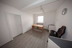 Wohnhaus mit Halle und  Ladengeschäft in zentraler Lage von Bad Rodach!!! – Die vollständige Adresse der Immobilie erhältst du vom Anbieter., 96476 Bad Rodach – Vorschaubild 15