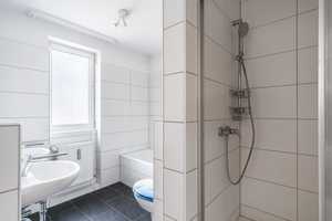 NEW*PAUL & PARTNER* GEMÜTLICHE MAISONETTE-EINHEIT MIT BALKON IN TOP LAGE ! – Wiesbaden – Vorschaubild 22