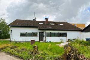 +++ Dreifamilienhaus in Ruhiger Lage von Esslingen Aichwald zu Verkaufen+++ – Die vollständige Adresse der Immobilie erhältst du vom Anbieter., 73773 Aichwald – Vorschaubild 1