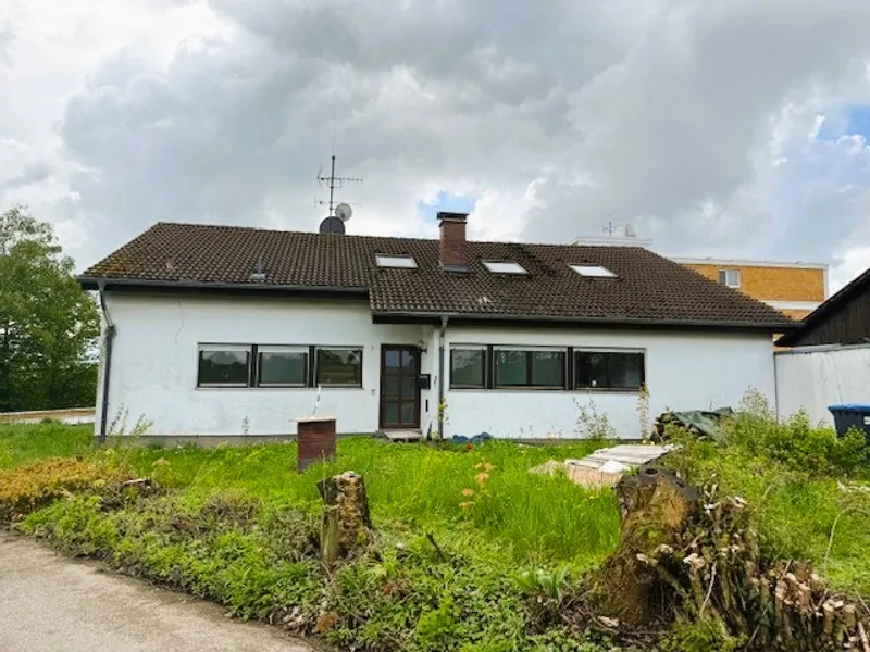 3-unit Multi-family House – Aichwald – KfW-55 Efficiency House (planned)