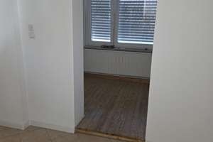 Frisch renovierte 2.5-Zimmer-Wohnung  – Die vollständige Adresse der Immobilie erhältst du vom Anbieter., 60437 Kalbach-Riedberg, Frankfurt am Main – Vorschaubild 5