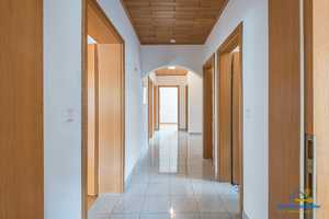 Hausähnliches Wohngefühl - 4 Zimmer mit Garten und Doppelgarage in ruhiger Lage – Kelheim (Kreis) – Vorschaubild 4