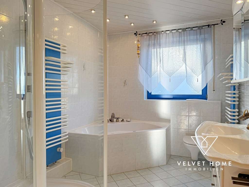 Immobilie in Kissing - Gepflegtes Reiheneckhaus mit kleinem Garten & Garage in gut angebundener Lage in Kissing - Bild 4