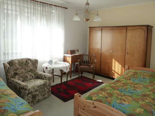 2-Familienhaus auf großem Grundstück ( !! Bauland !! ) - Bild 10