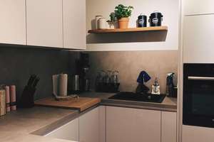 Moderne 4-Zi.-Maisonette mit Wärmepumpe, Einbauküche & Aufzug in Metzingen-Mitte – Die vollständige Adresse der Immobilie erhältst du vom Anbieter., 72555 Metzingen – Vorschaubild 2