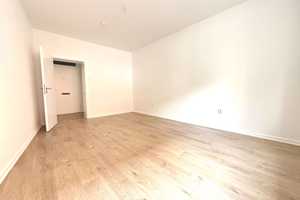 Renovierte 2-Zi-Whg mit EBK & Tageslichtbad | WG geeignet – Hannover – Vorschaubild 4