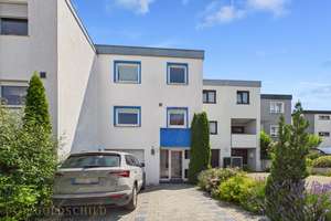 Reihenmittelhaus mit Ausblick in ruhiger und zentraler Lage von Kornwestheim für die kleine Familie – Die vollständige Adresse der Immobilie erhältst du vom Anbieter., 70806 Kornwestheim – Vorschaubild 1