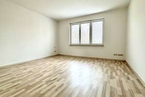 Helle 3-Zi.-Dachgeschosswohnung mit 2 Bädern, EBK und Terrasse mit Weitblick – Westbahnhofstraße 15, 7745 Jena-Süd, Jena – Vorschaubild 4