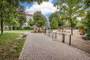 Charmante Aussichten in sehr gefragter Lage trifft gut geschnittene Zwei-Zimmer-Wohnung – Berlin – Vorschaubild 8