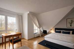 Leben wie im Haus - 142 m² am Grunewald, Stellplatz , 4 Zimmer, 2 Bäder und 2 Terrassen & Wall-Box – Die vollständige Adresse der Immobilie erhältst du vom Anbieter., 14195 Schmargendorf, Berlin – Vorschaubild 7