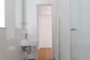 Komplett kernsanierte  hochwertige Altbauwohnung - inkl. neuer Einbauküche, Bad  und Balkon – Hildener Str. 23, 40593 Benrath, Düsseldorf – Vorschaubild 13