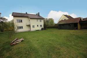 Renovierungsbedürftiges Einfamilienhaus in Plattling mit ca. 1500 m² Grund – Die vollständige Adresse der Immobilie erhältst du vom Anbieter., 94447 Plattling – Vorschaubild 4