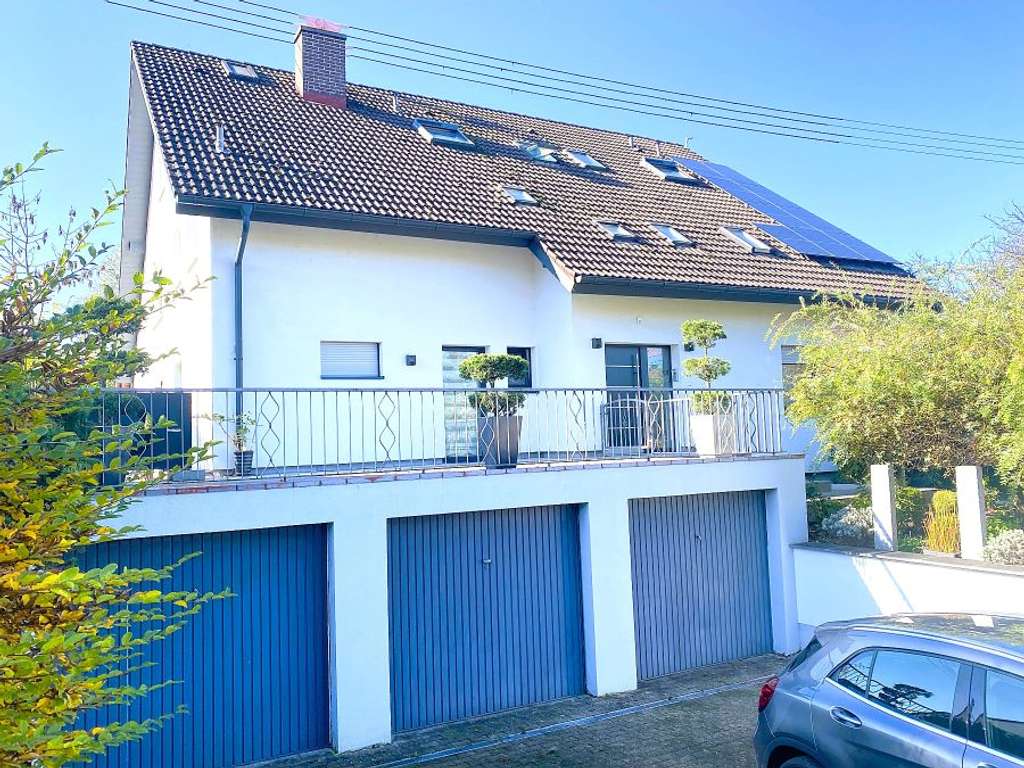 Immobilie in Staufen im Breisgau - Provisionsfrei* Einmaliges saniertes 3FH, energetisch modernisiert - Bild 3