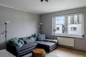 Frei & bezugsfertig - Charmante 2-Zimmer-Wohnung mit Balkon in Berlin-Spandau – Die vollständige Adresse der Immobilie erhältst du vom Anbieter., 13585 Spandau (Ortsteil), Berlin – Vorschaubild 2