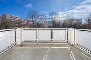Charmante Galeriewohnung mit Dachterrasse und Balkon – Die vollständige Adresse der Immobilie erhältst du vom Anbieter., 80689 Blumenau, München – Vorschaubild 2