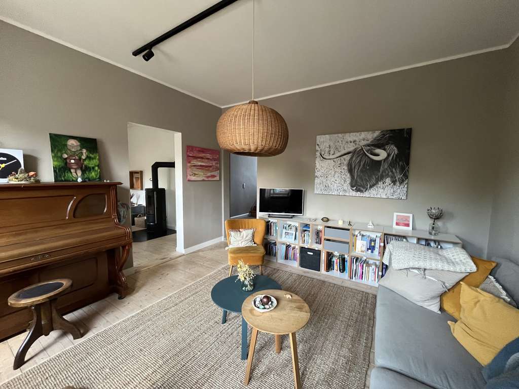 Kernsanierter Altbau 190qm in Oberursel OT Oberstedten