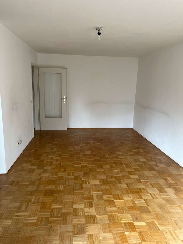 Immobilie in Lauffen am Neckar - 2 1/2-Zimmer-Eigentumswohnung im 2. OG eines Mehrfamilienhauses in Lauffen - Bild 4