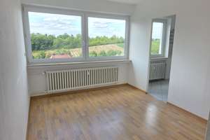 Ruhig gelegene 3-Zi-Wohnung im obersten Geschoss mit EBK, Balkon & Gartennutzung, Garage optional – Die vollständige Adresse der Immobilie erhältst du vom Anbieter., 97082 Steinbachtal, Würzburg – Vorschaubild 5