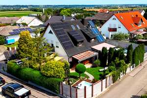 Charmante Doppelhaushälfte mit Traumgarten, Sauna & Kaminambiente – Günzburg (Kreis) – Vorschaubild 1