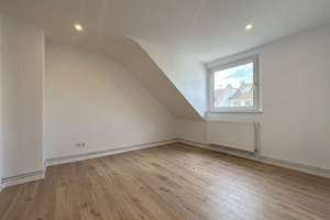 Wohnen über den Dächern: Sanierte 4-Zimmer-Wohnung im 5.OG ohne Aufzug – Die vollständige Adresse der Immobilie erhältst du vom Anbieter., 63067 Messehalle, Offenbach am Main – Vorschaubild 11