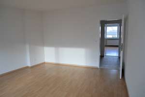 MZ-Kastel: Helle 2-Zimmer-Wohnung; modernes Wannenbad; Laminatboden; kleiner Balkon; Garage möglich – Die vollständige Adresse der Immobilie erhältst du vom Anbieter., 55252 Mainz-Kastel, Wiesbaden – Vorschaubild 16