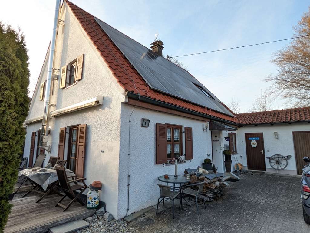 Immobilie in Burtenbach - Einfamilienhaus mit Charme am Park - Burtenbach - Bild 1