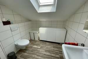 Gemütliche 1-Zimmer-Dachwohnung mit hochwertiger EBK – Beethovenstraße 20, 55130 Laubenheim, Mainz – Vorschaubild 8