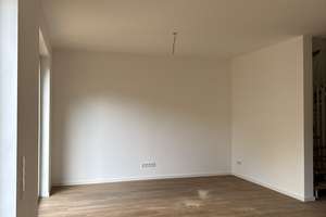 Innenhof | gemütliches Reihenhaus 4-Zi (D3) mit eigenem Garten und Gäste-WC | ab sofort verfügbar! – Waldhausener Straße 130-165, 41061 Gladbach, Mönchengladbach – Vorschaubild 15