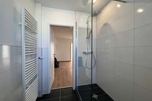 Frisch sanierte 3,5-Zimmer-Wohnung mit großem Balkon und Wohnküche in Uni-Nähe *WG-geeignet* – Berrenrather Straße 138, 50937 Sülz, Köln – Vorschaubild 12